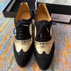 EUC The Office of Angela Scott Mrs Doubt Black & Gold Midheel Boots - Size EU 39